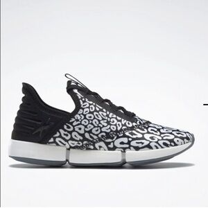 REEBOK ATHLETIC WOMEN DAILY FIT DMX SIZE 7.5